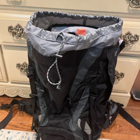 Dueter Hiking Backpack Futura 32 - Picture 9 of 13